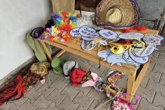 Rekvizity k fotokoutku.