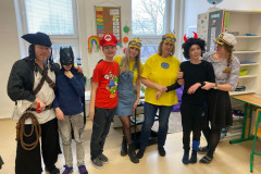 Třída s kostýmech.