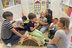 Třída při ranním přivítání.