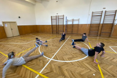 VI. třída ladí formu do plavek