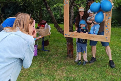 Fotokoutek - zavěšený ozdobený rámeček.