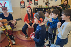 Zpívání koled na horním patře - 3